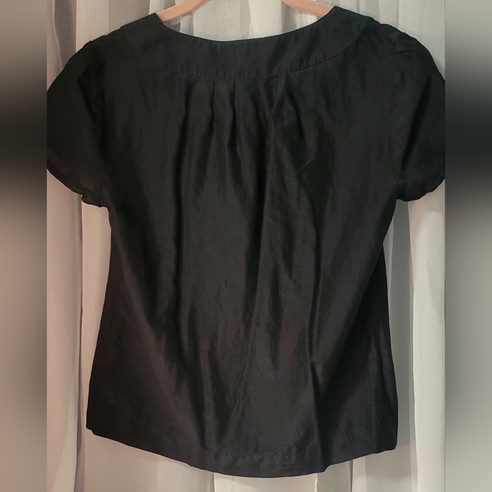 ●Banana Republic Dark Blouse with Button Detail - Picture 3 of 3
